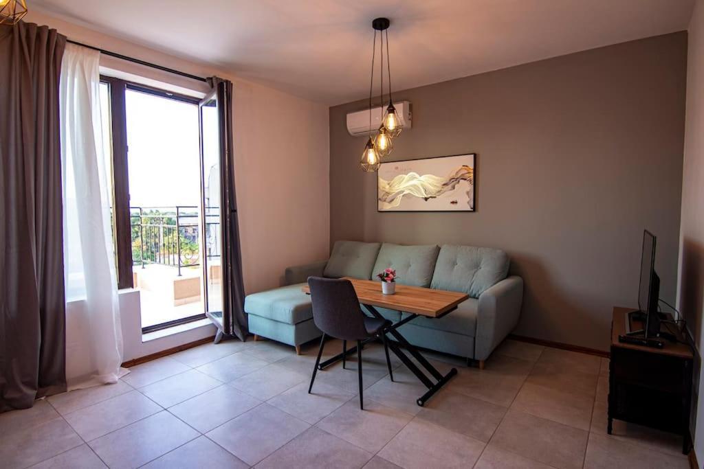 Аpartment With Free Parking Apartamento Sófia Exterior foto